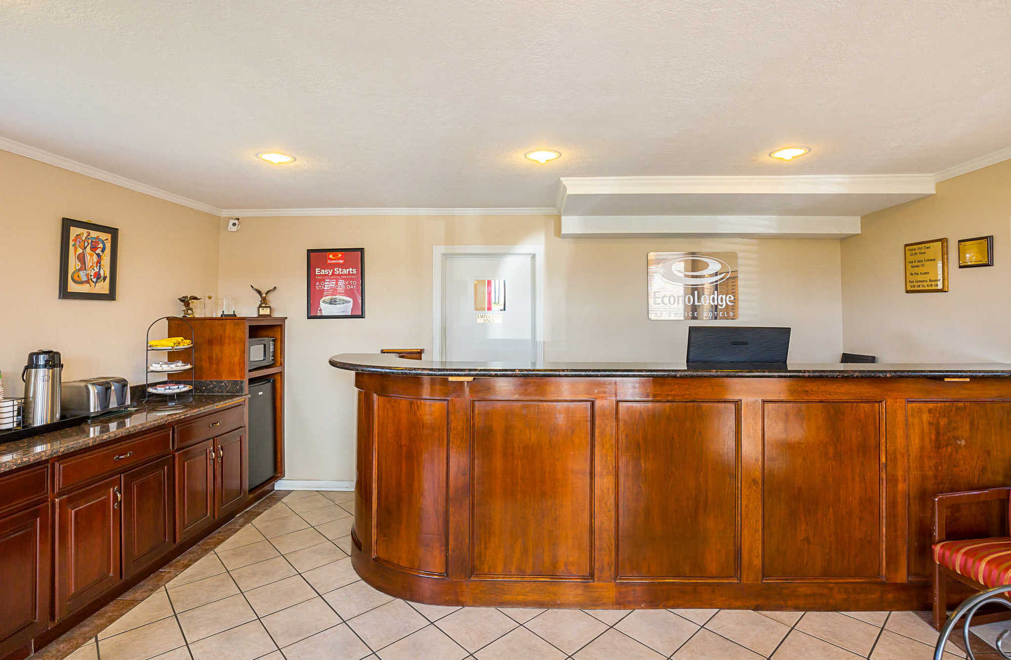 Econo Lodge Huntsville- University Area المظهر الداخلي الصورة